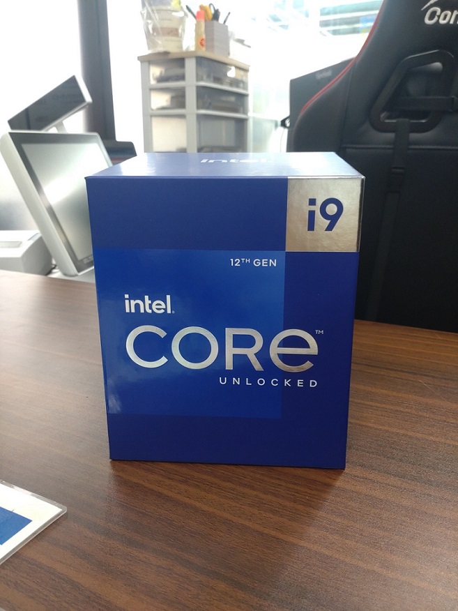 CPUの写真　Core i9 12900k